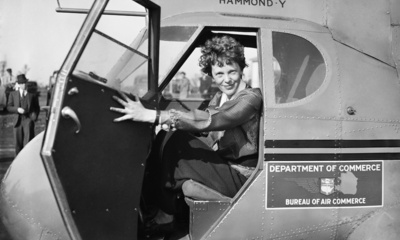 Amelia Earhart; de vrouw die haar vleugels uitsloeg